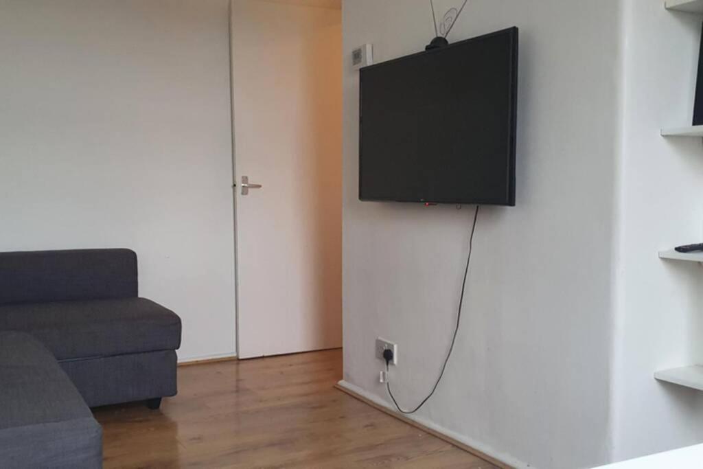 Central 1 Bedroom Apartment *Zone 1* Elephant And Castle 伦敦 外观 照片
