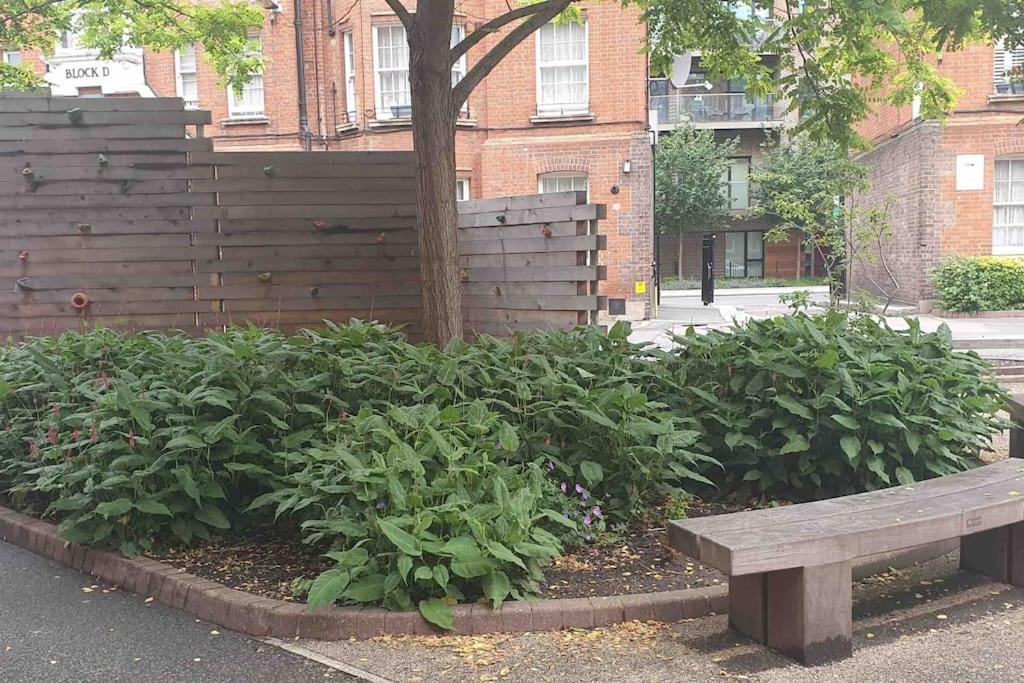 Central 1 Bedroom Apartment *Zone 1* Elephant And Castle 伦敦 外观 照片